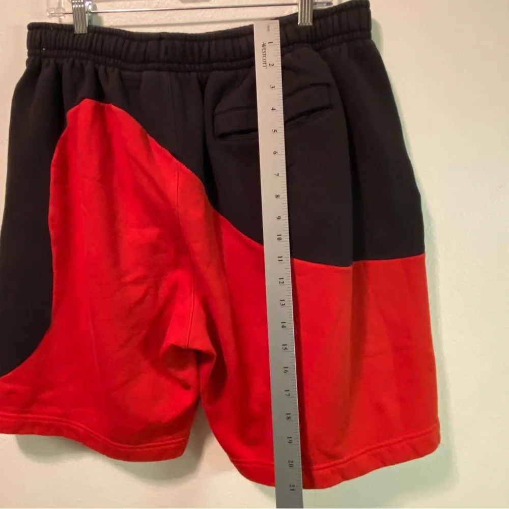 Nike Shorts Mens Size XL Red‎ and Black Stretch Pull On Drawstring